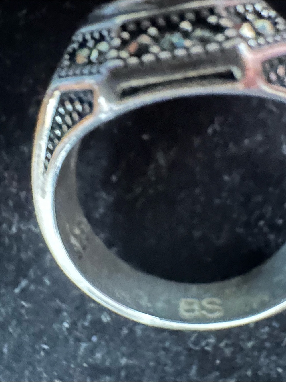 24) Men’s Silver Ring with Dark Blue Faceted Center Stone - Picture 6 of 8